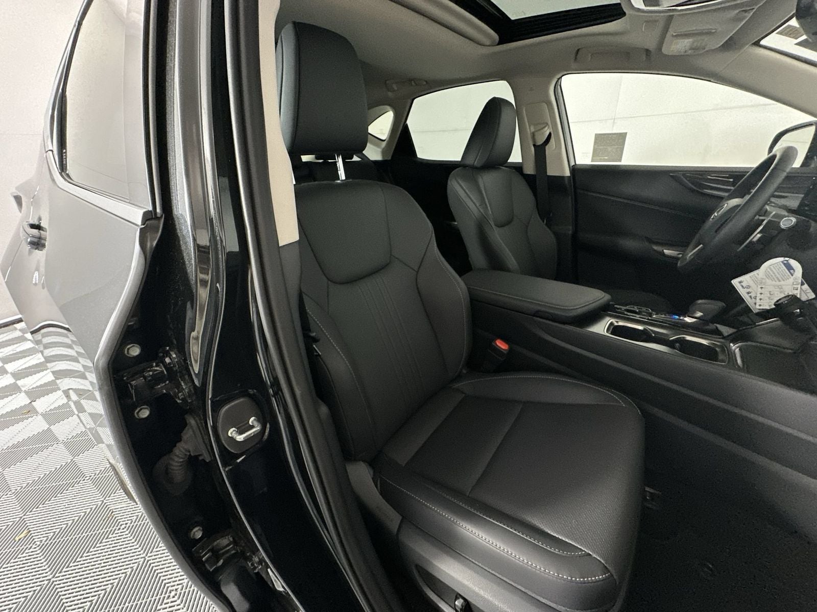2025 Lexus NX 350h Premium