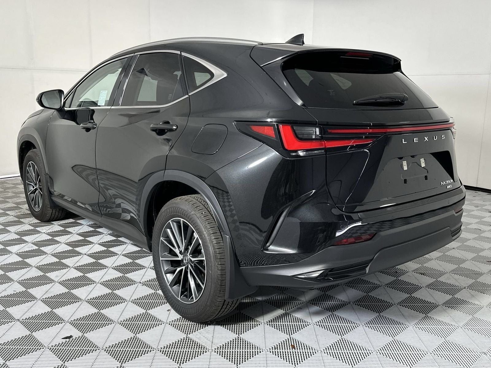 2025 Lexus NX 350h Premium