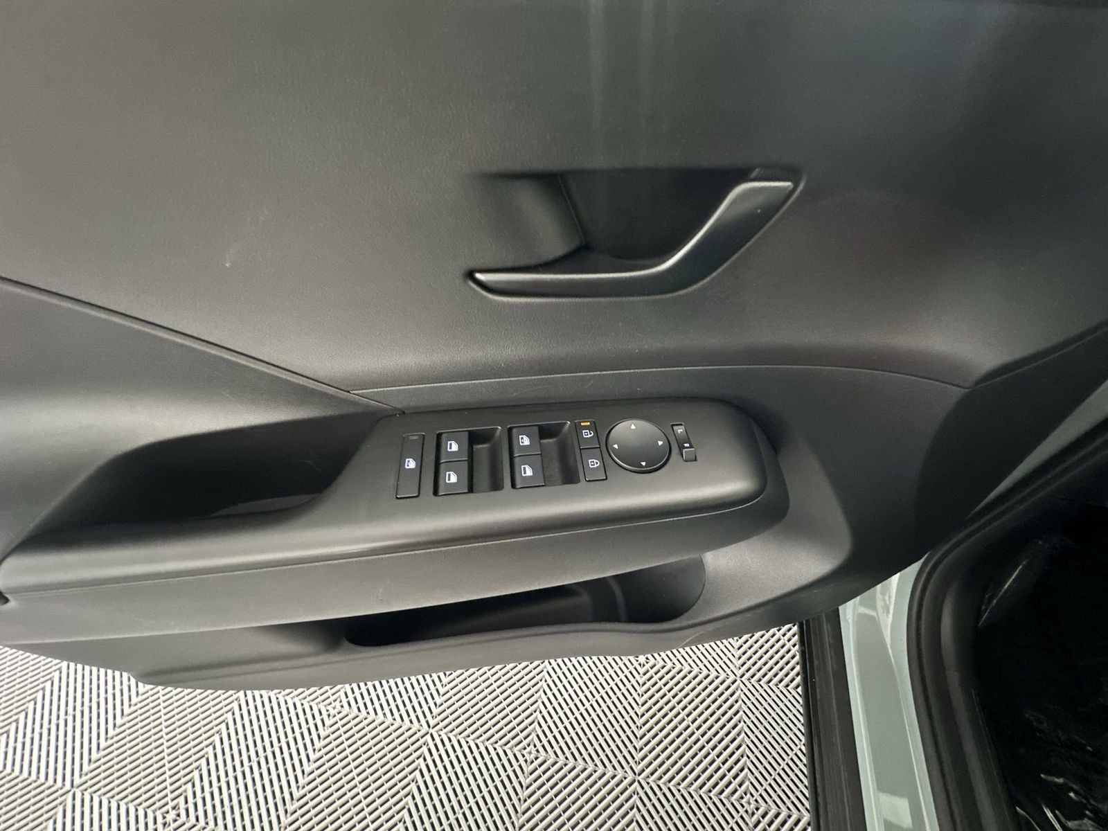 2025 Hyundai Kona SE