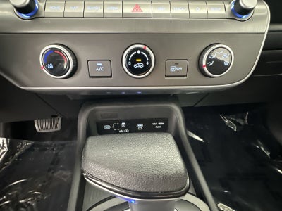 2025 Hyundai Kona SE