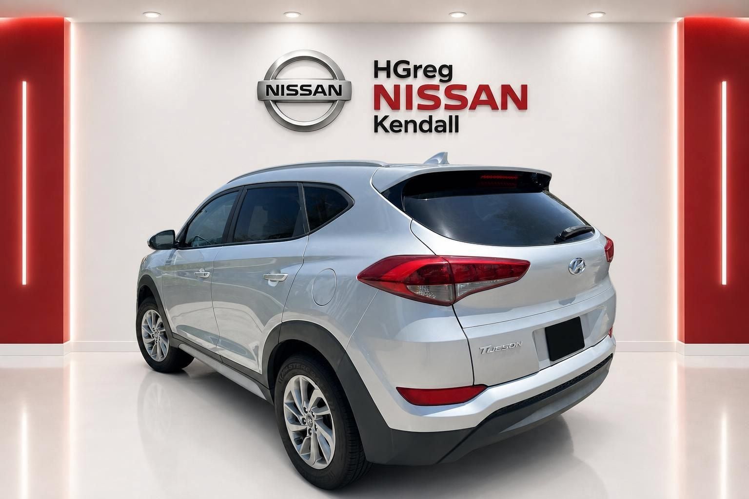 Used 2018 Hyundai Tucson SEL with VIN KM8J33A43JU730652 for sale in Palmetto Bay, FL