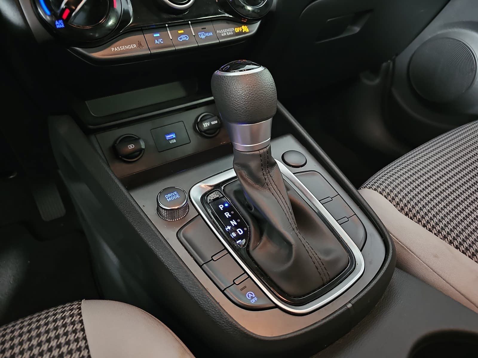 2022 Hyundai Kona SE