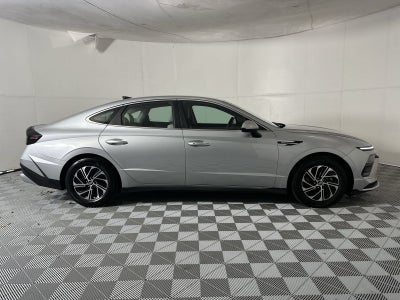 2026 Hyundai Sonata Hybrid Blue