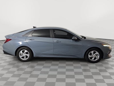 2021 Hyundai Elantra SE
