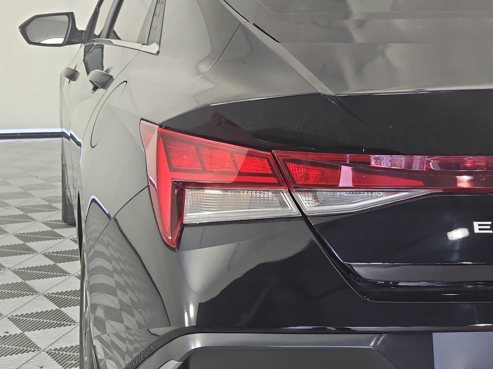 2024 Hyundai Elantra Hybrid Limited