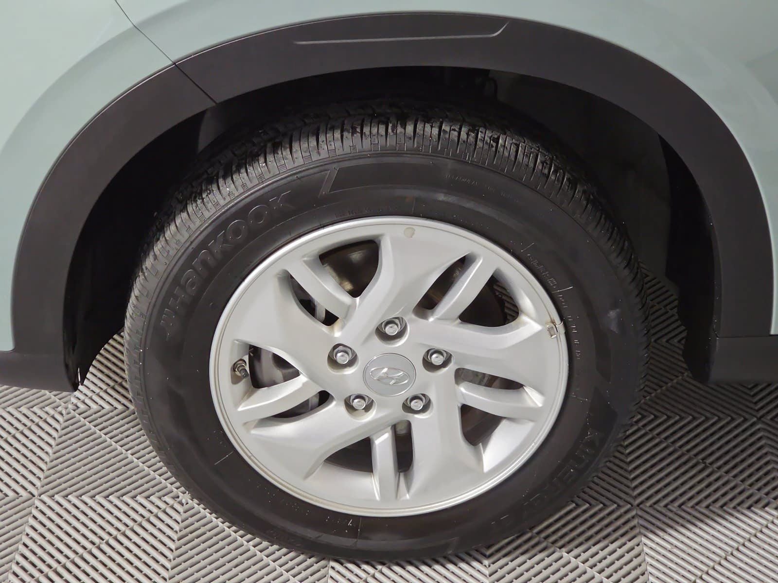 2025 Hyundai Venue SE