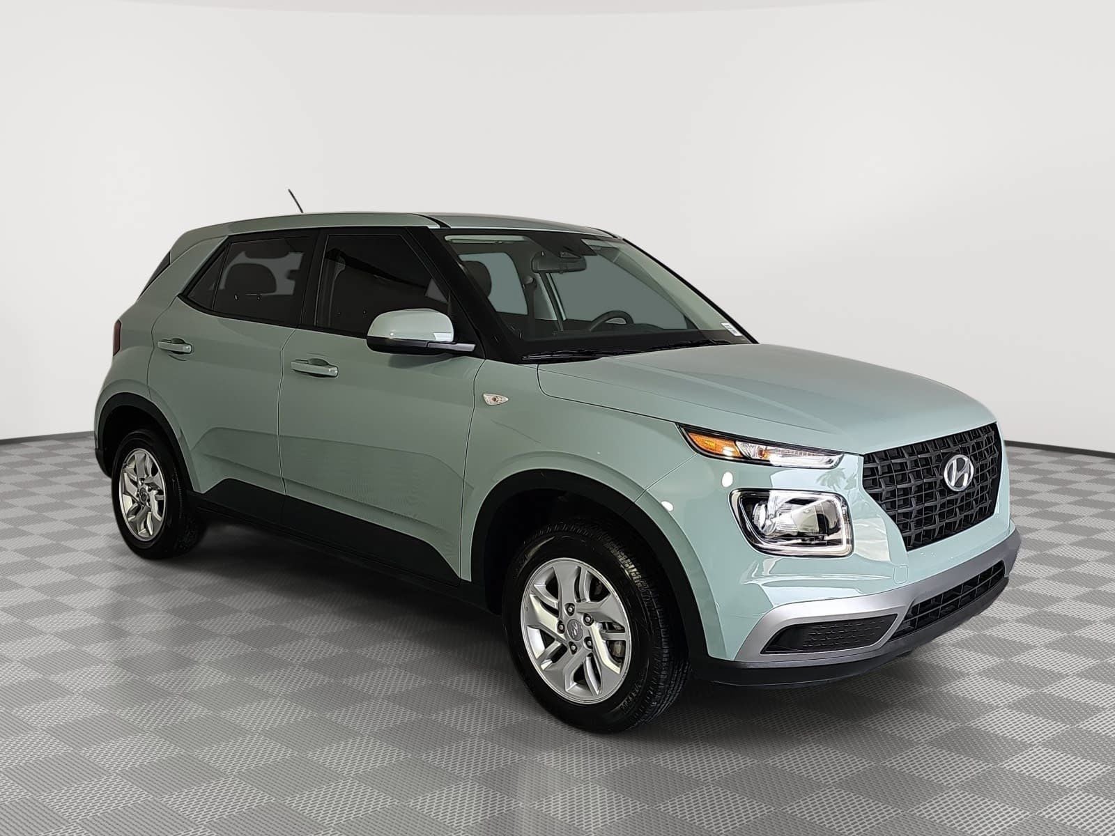 2025 Hyundai Venue SE