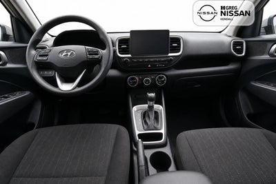 2025 Hyundai Venue SE