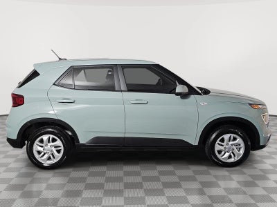 2025 Hyundai Venue SE