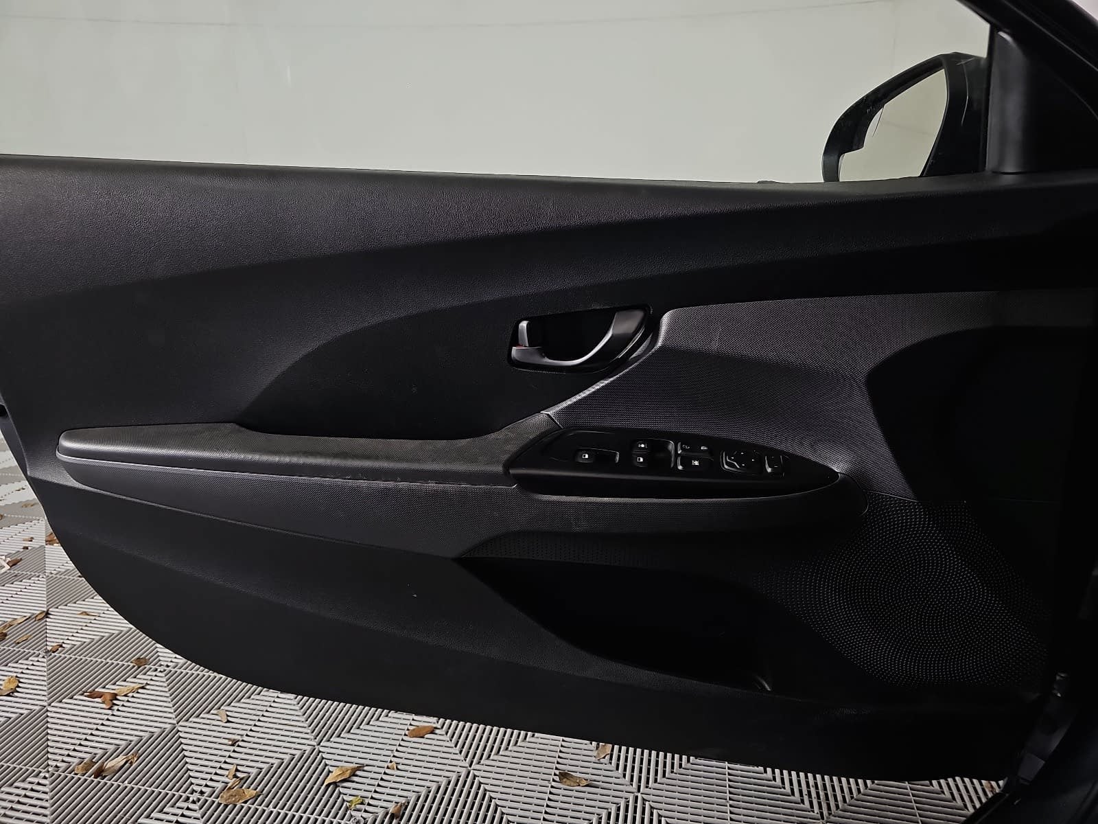 2019 Hyundai Veloster 2.0