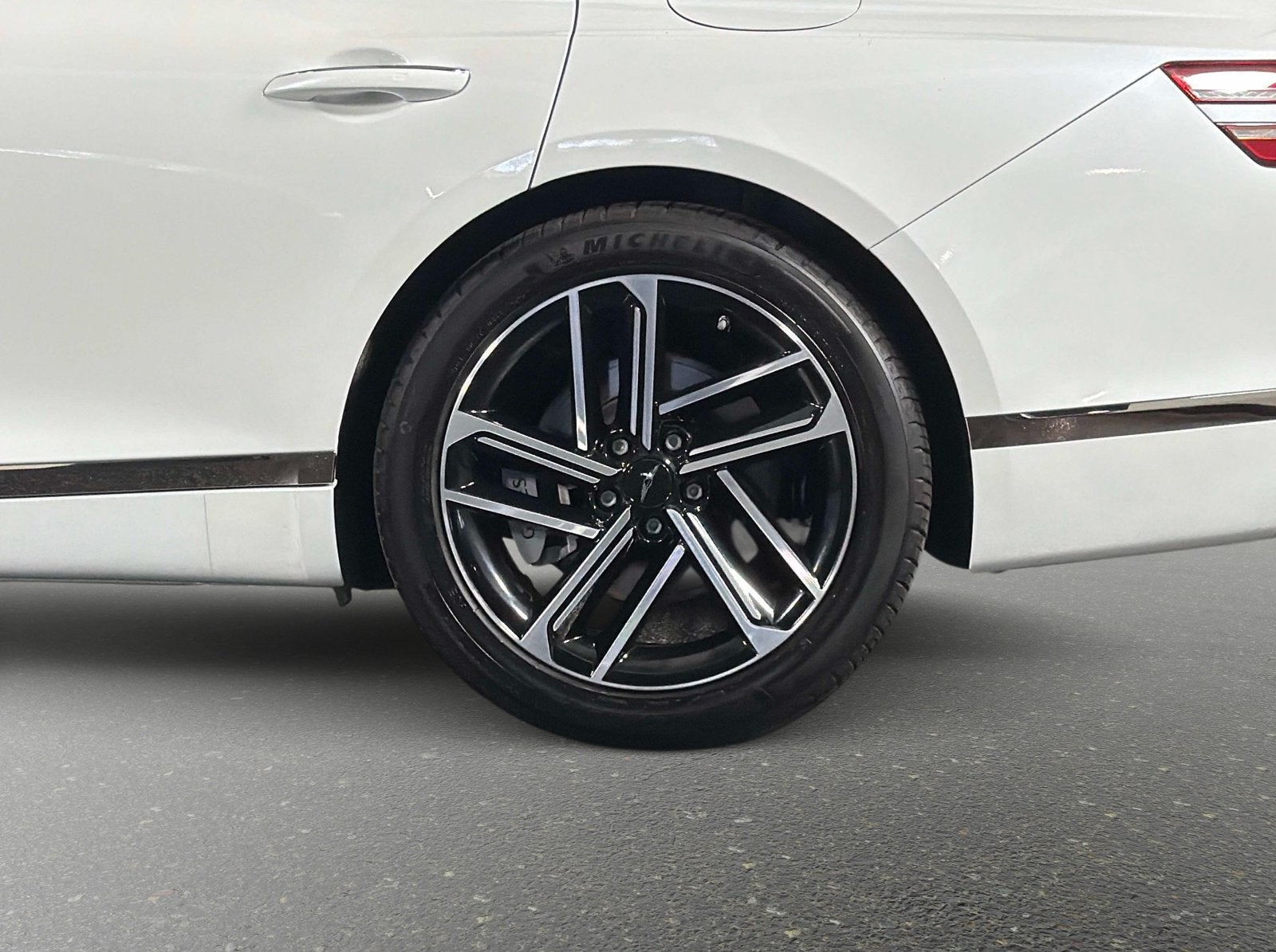 2026 Genesis G80 2.5T Advanced