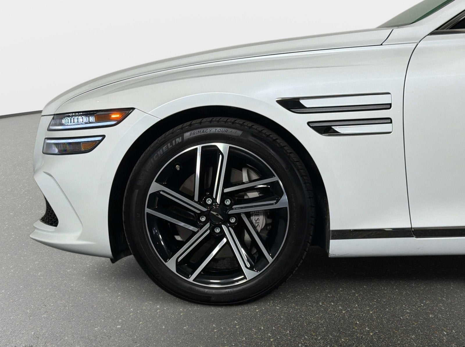 2026 Genesis G80 2.5T Advanced