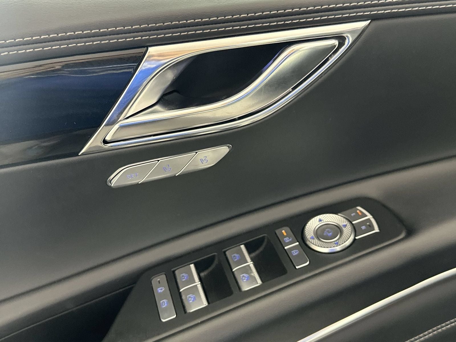 2025 Genesis GV80 2.5T