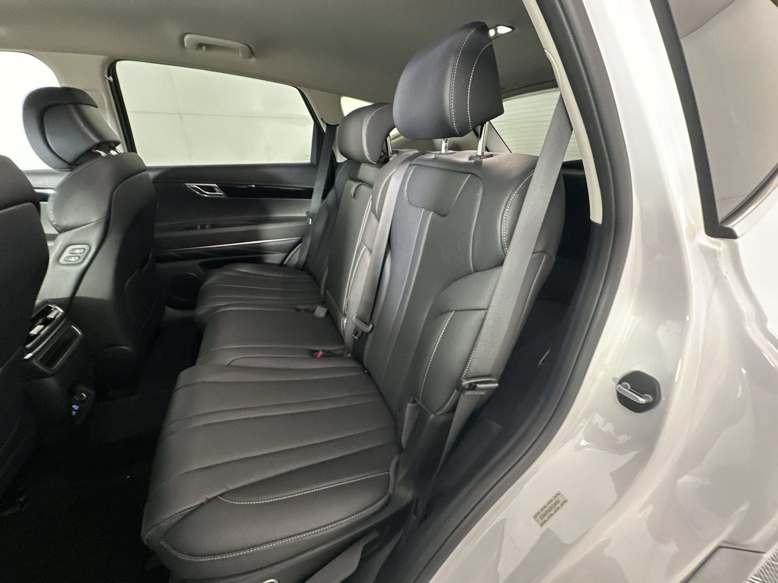 2025 Genesis GV80 2.5T