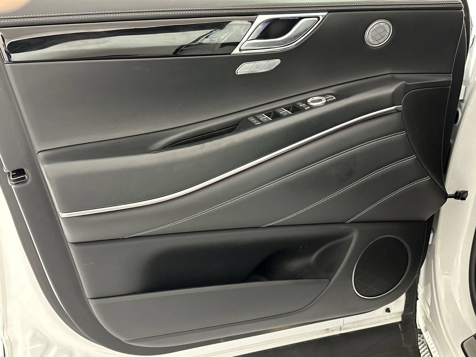 2025 Genesis GV80 2.5T