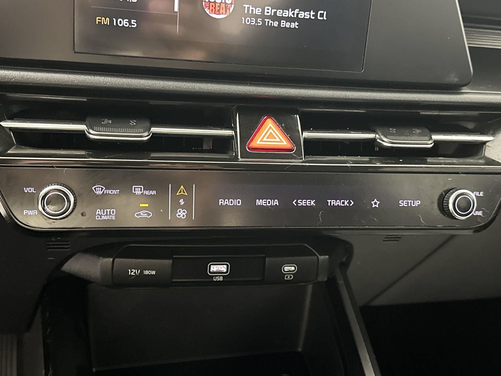 2024 Kia Niro LX