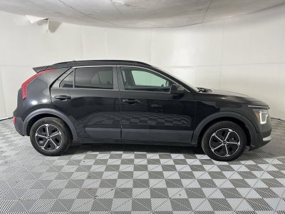 2024 Kia Niro LX