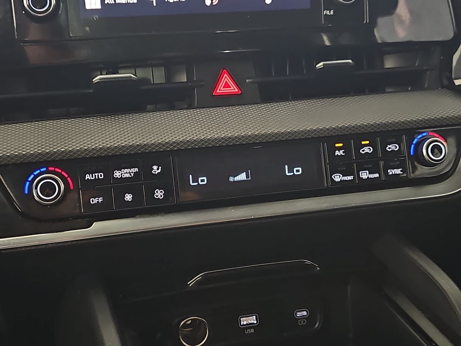 2024 Kia Sportage Hybrid LX