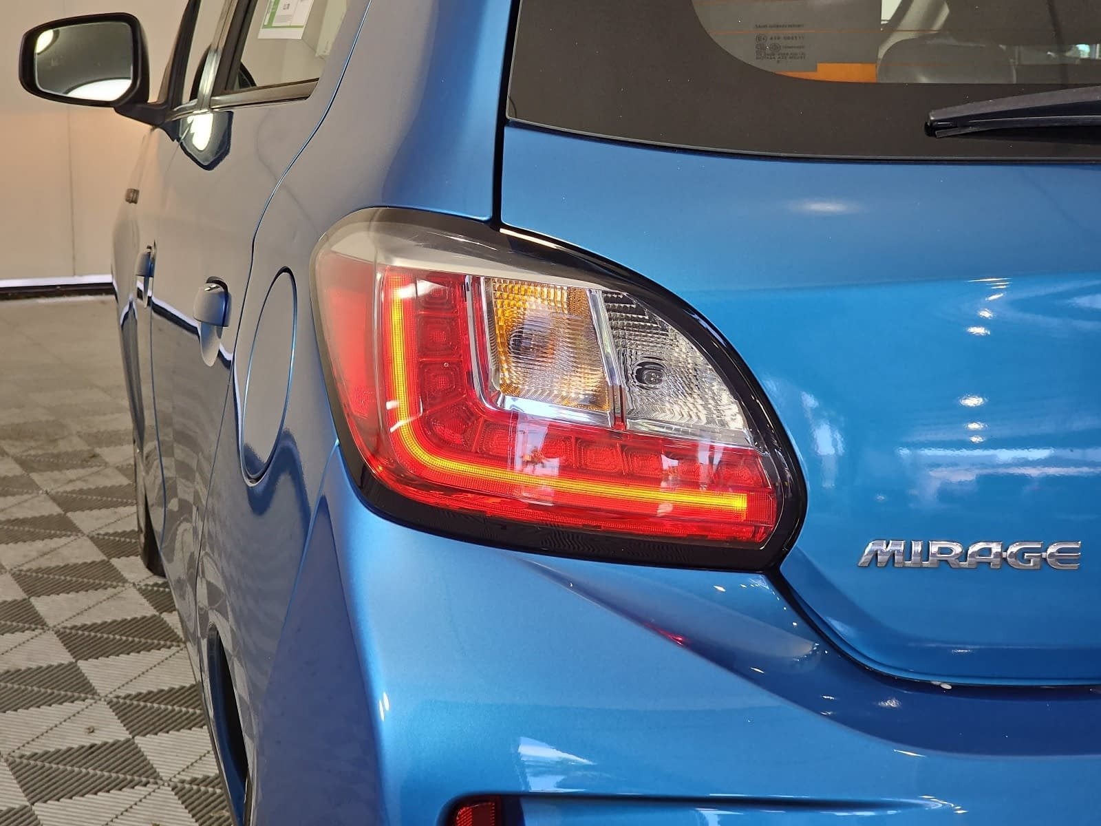 2023 Mitsubishi Mirage ES