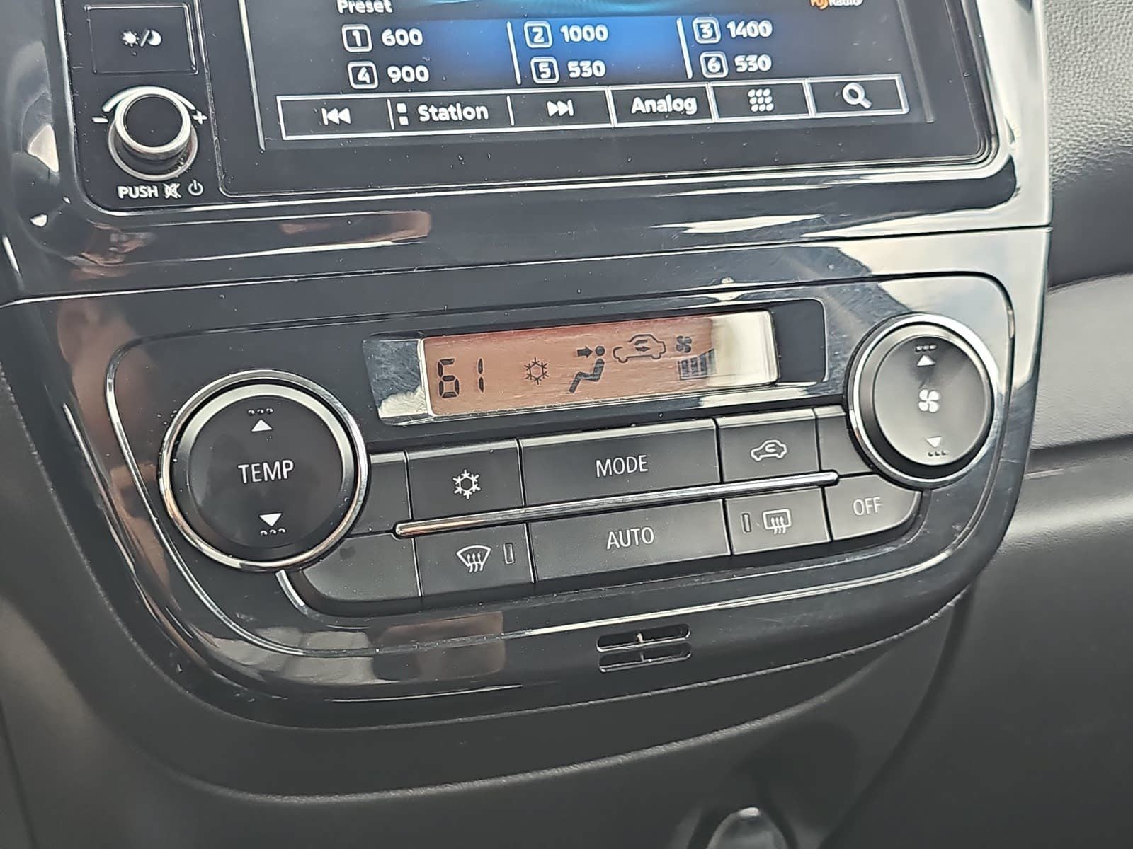 2024 Mitsubishi Mirage LE