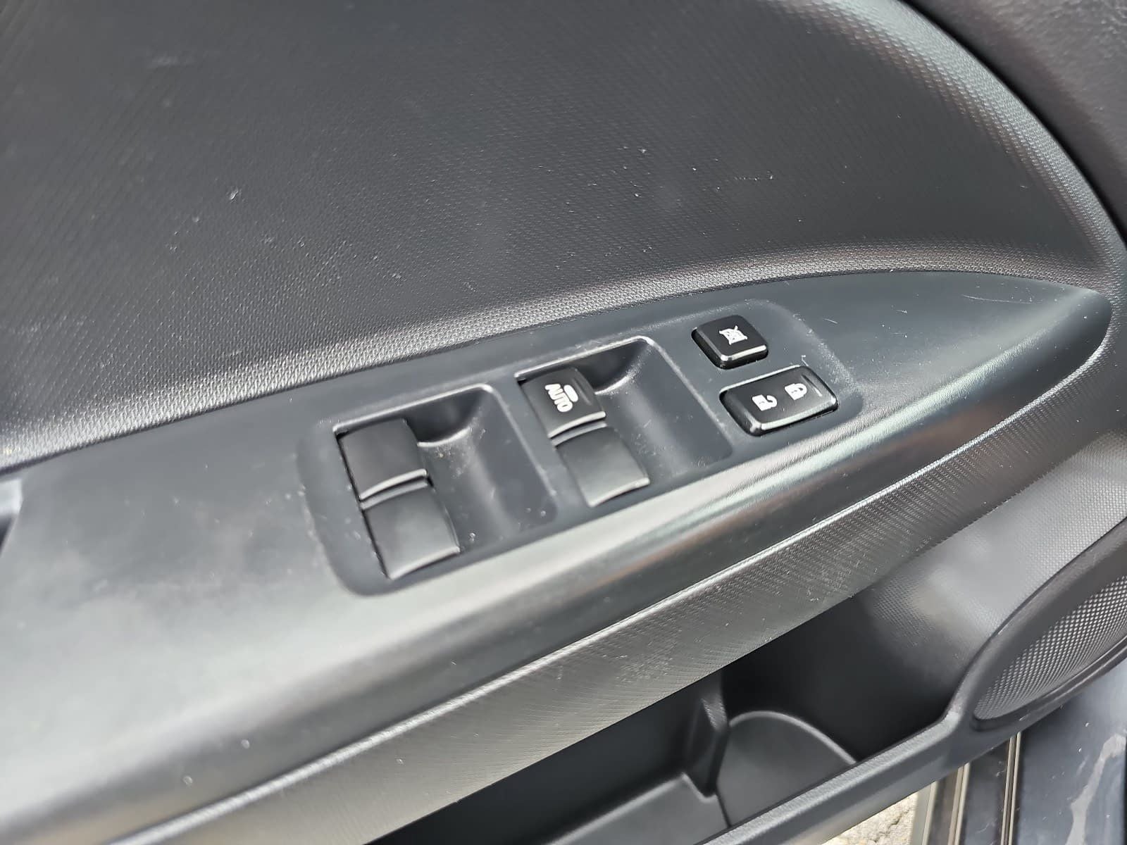 2024 Mitsubishi Mirage LE