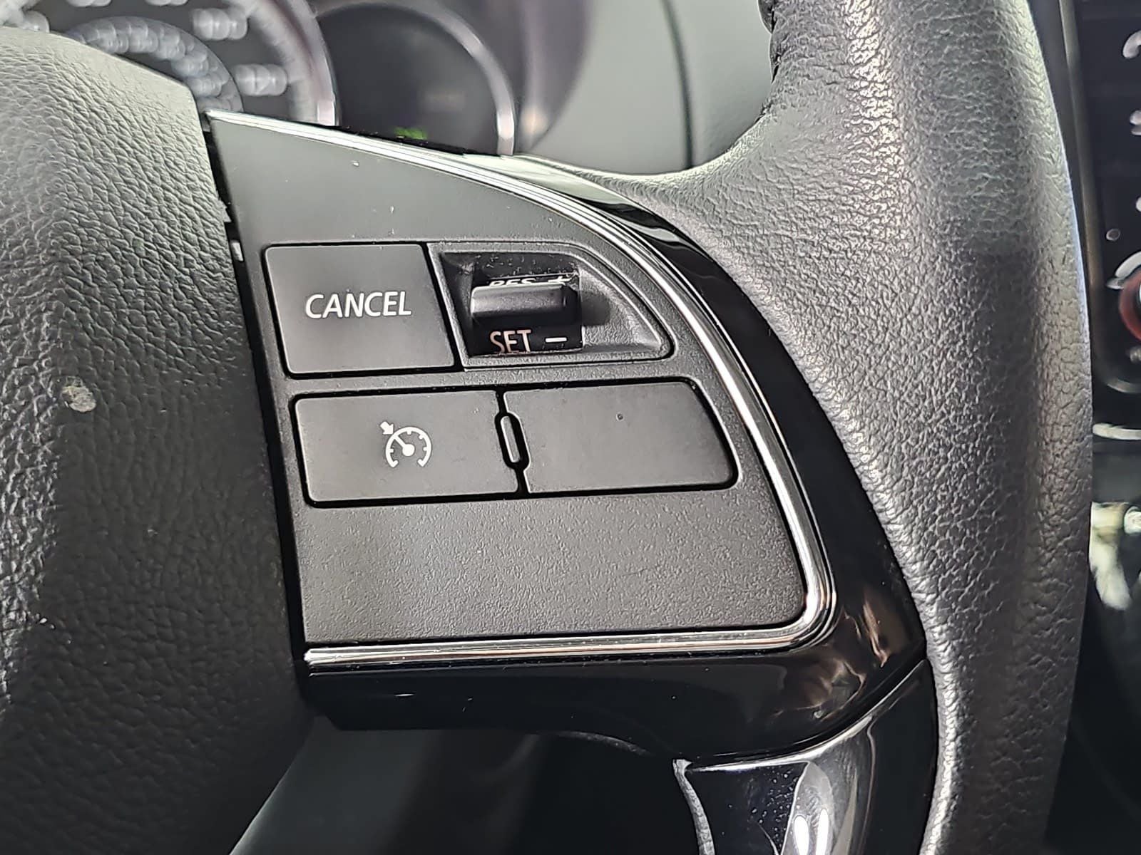 2023 Mitsubishi Mirage SE