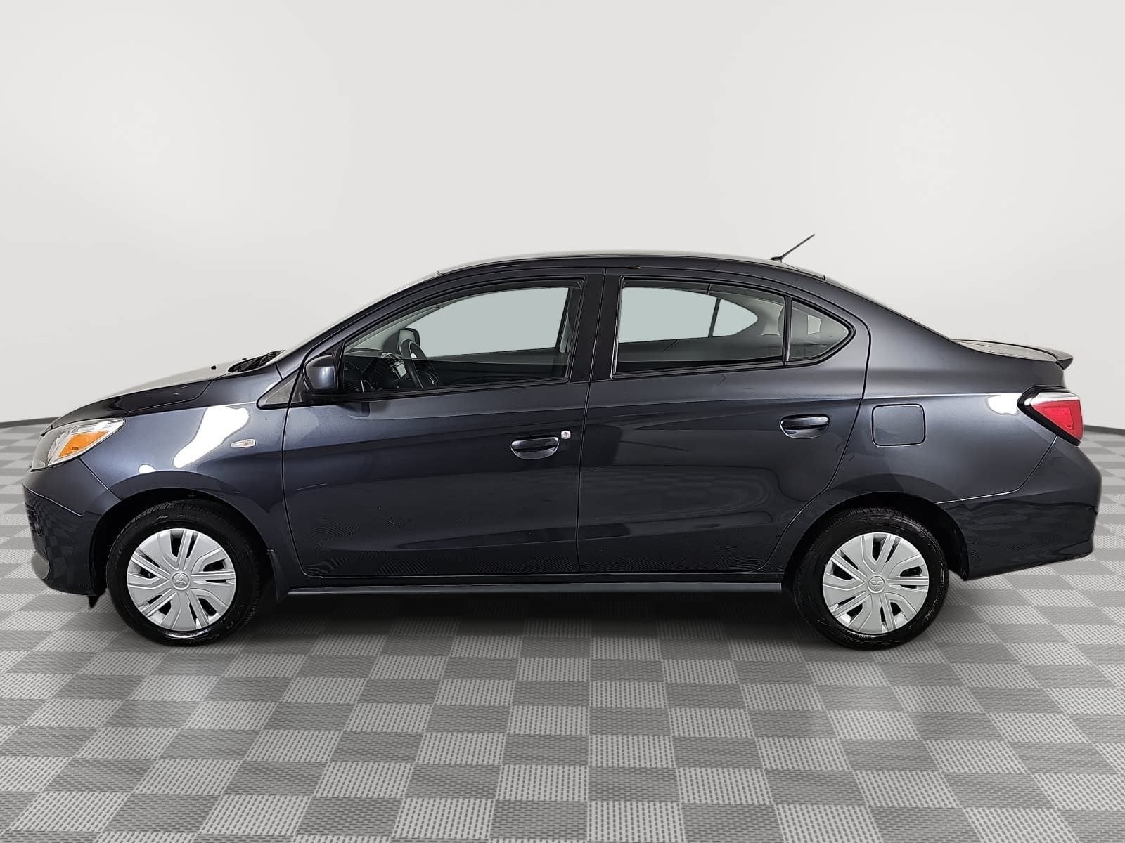 2024 Mitsubishi Mirage G4 LE