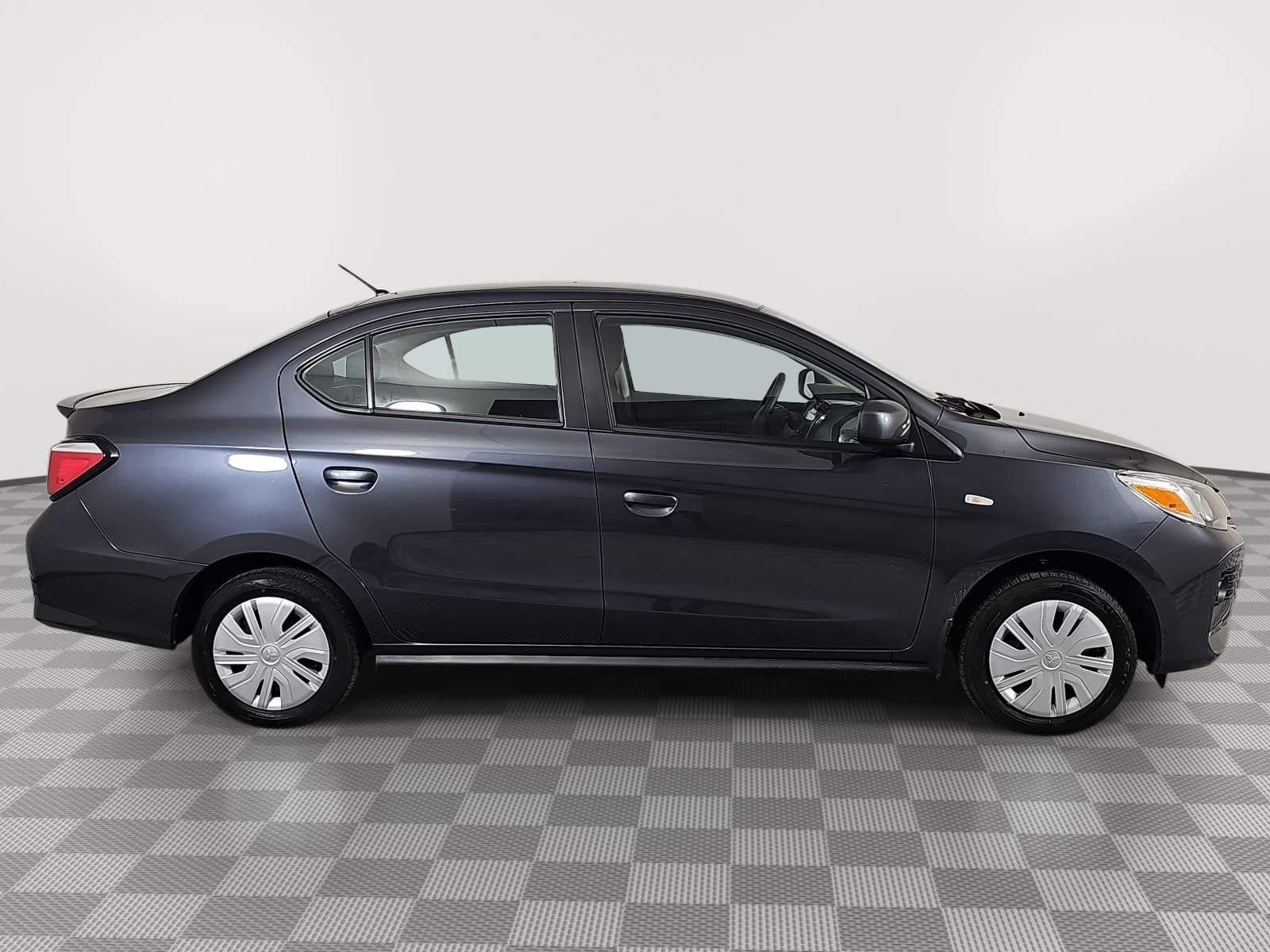 2024 Mitsubishi Mirage G4 LE