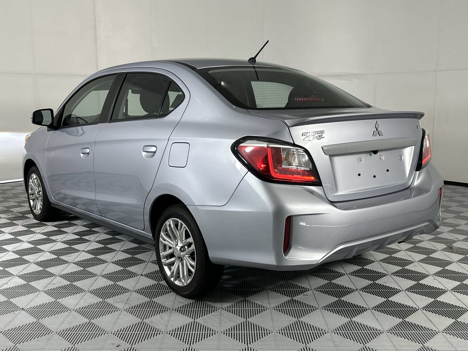2024 Mitsubishi Mirage G4 SE