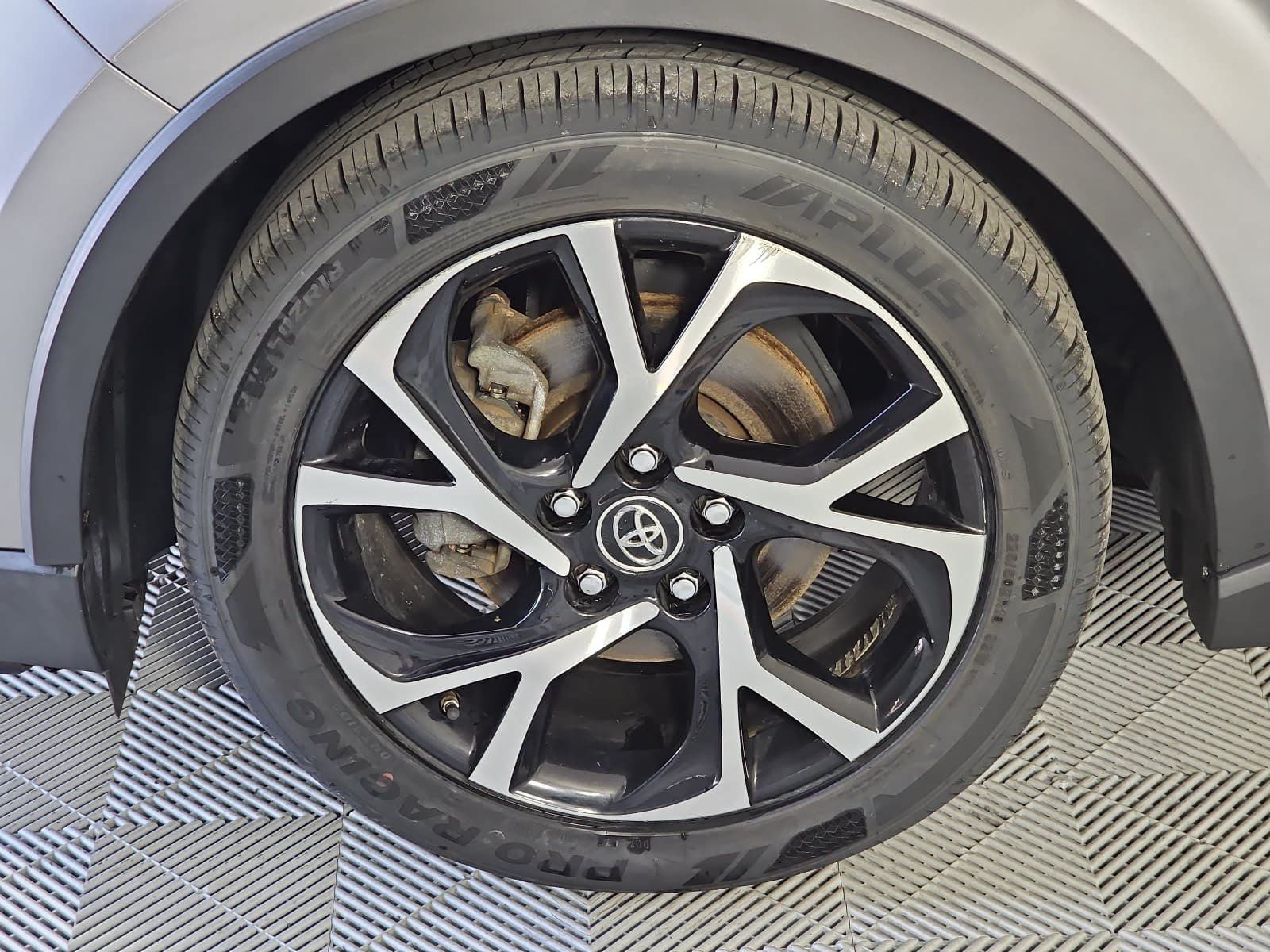 2018 Toyota C-HR XLE Premium