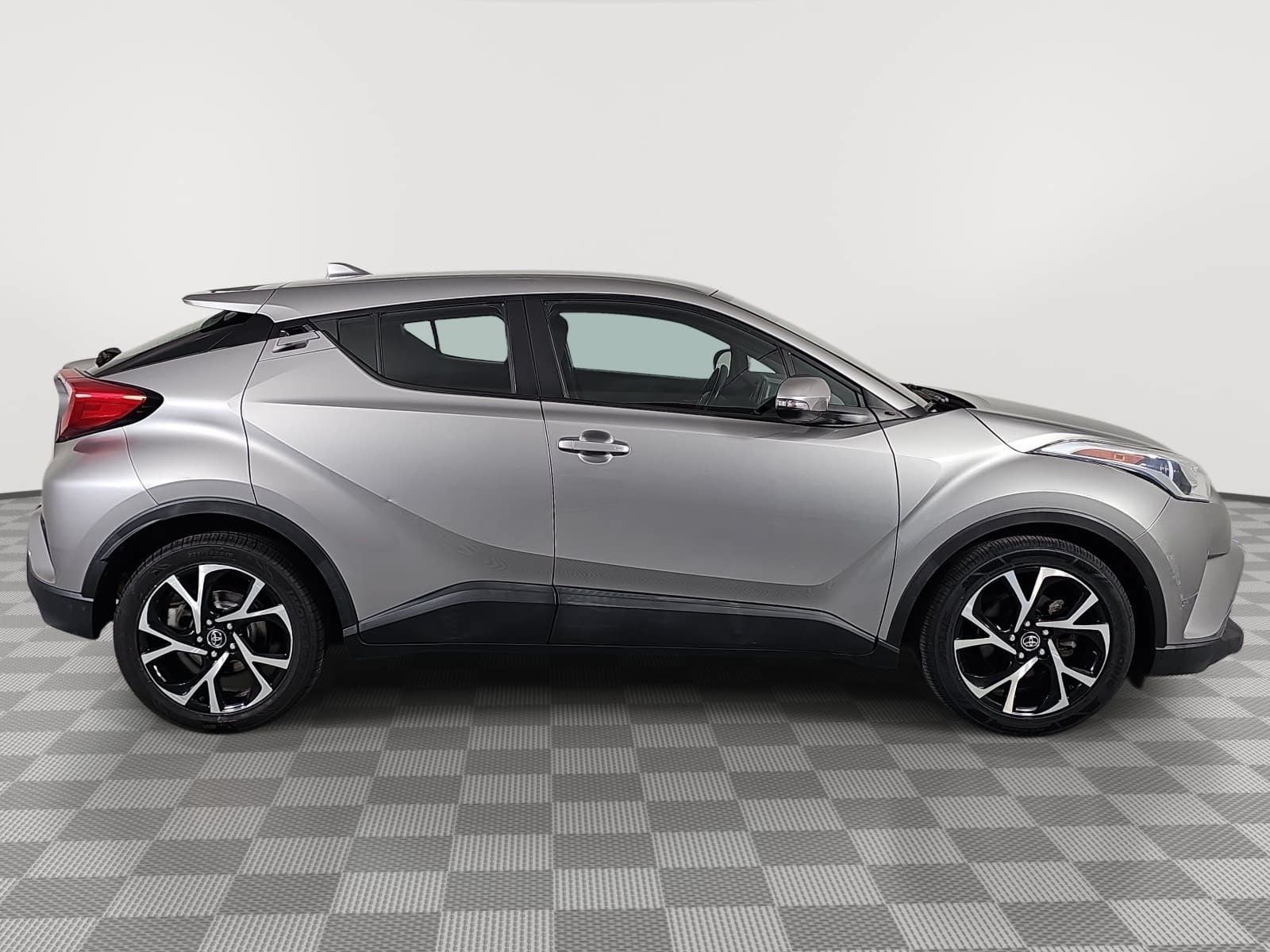 2018 Toyota C-HR XLE Premium