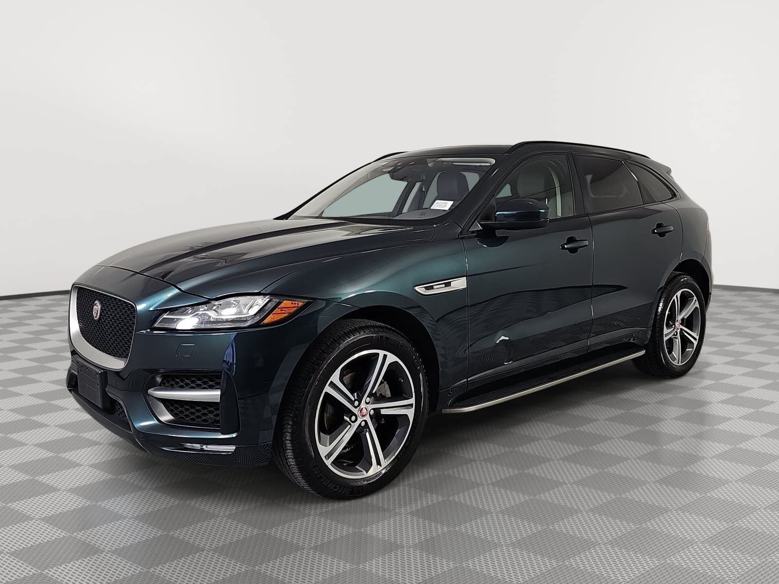2018 Jaguar F-PACE 25t R-Sport