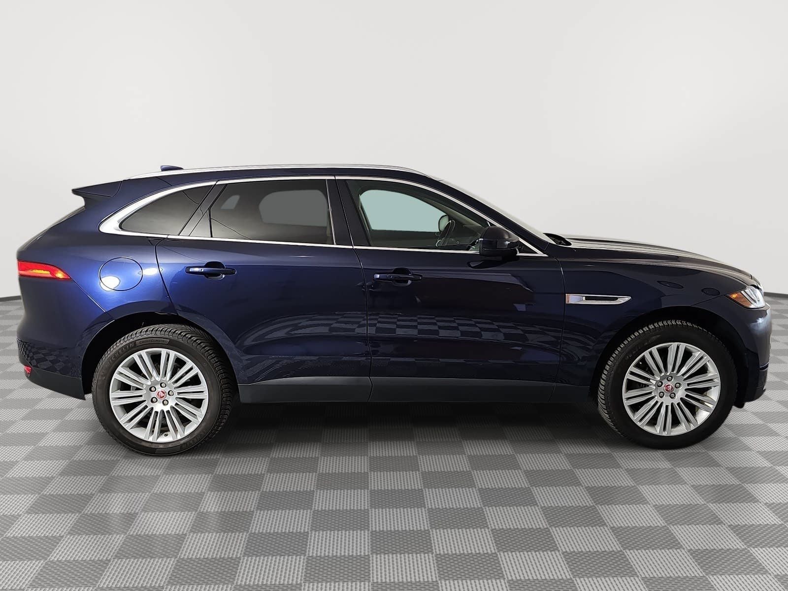 2018 Jaguar F-PACE 30t Portfolio