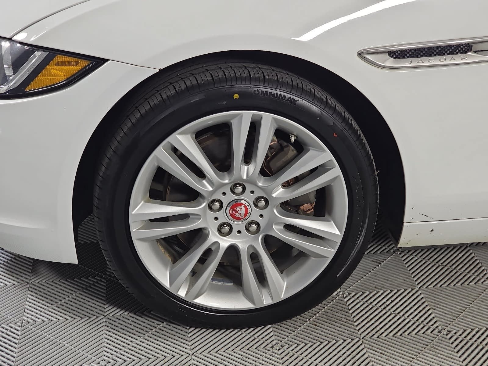 2019 Jaguar XE 25t Prestige