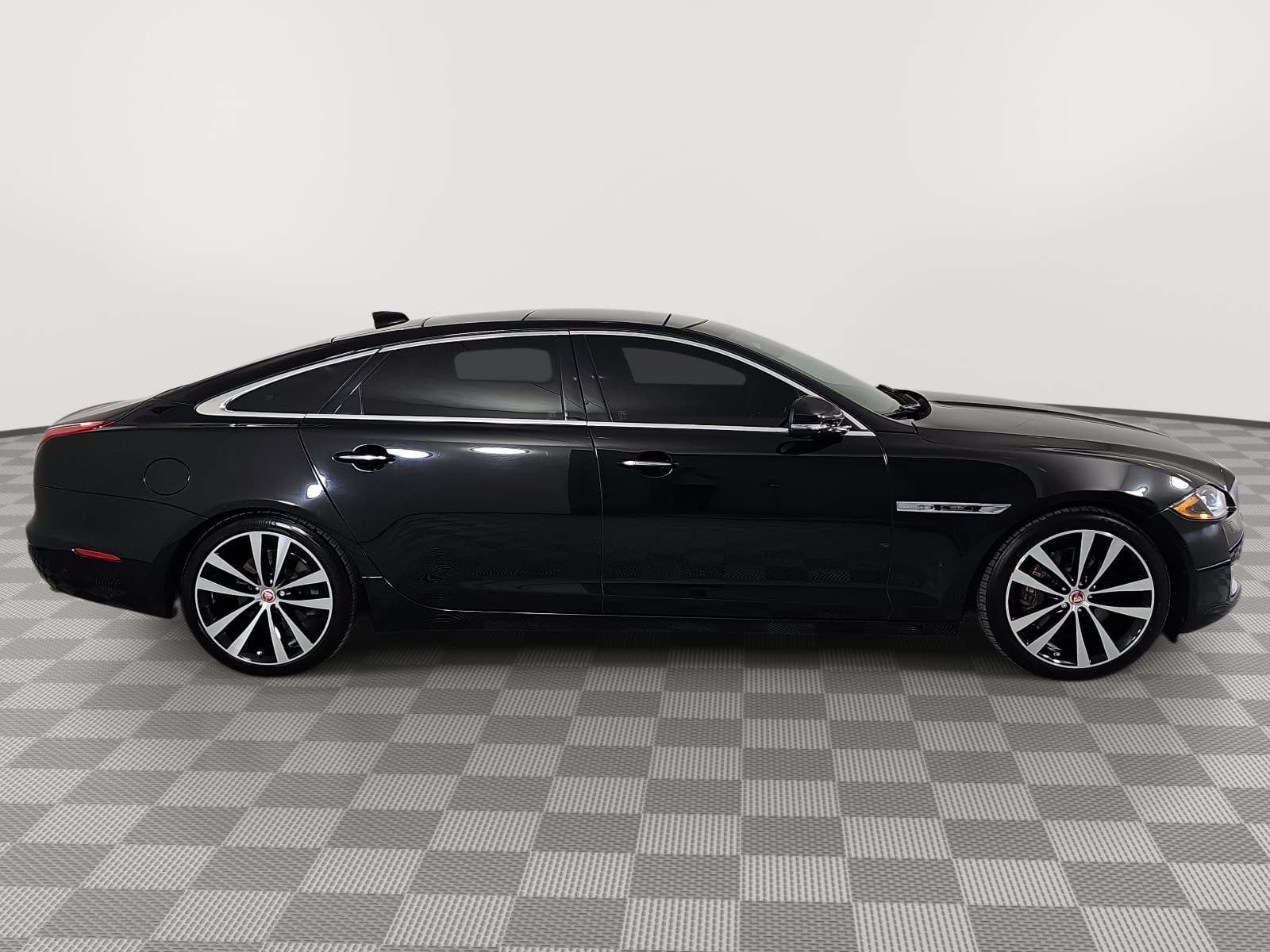 2019 Jaguar XJ Supercharged