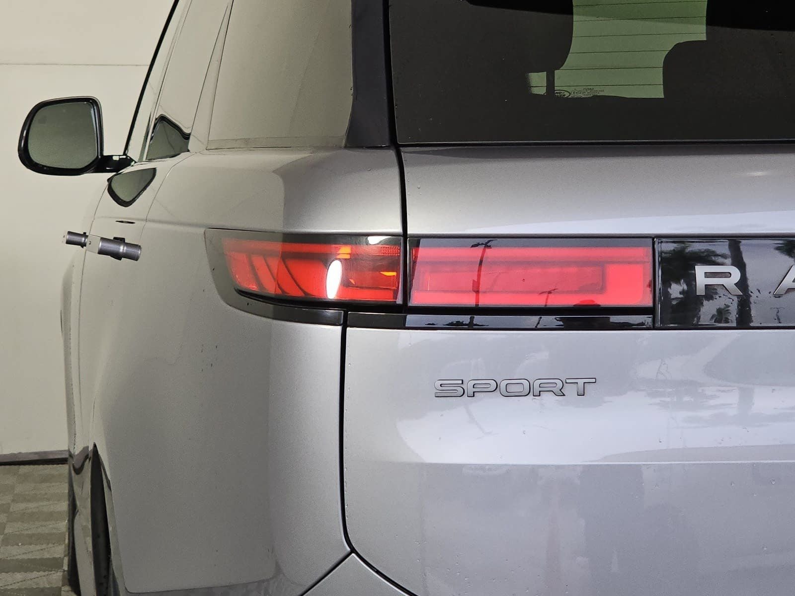 2023 Land Rover Range Rover Sport SE