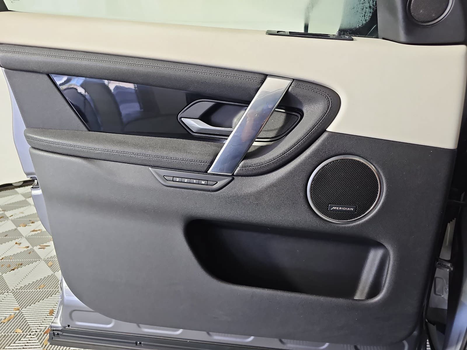 2020 Land Rover Discovery Sport Standard