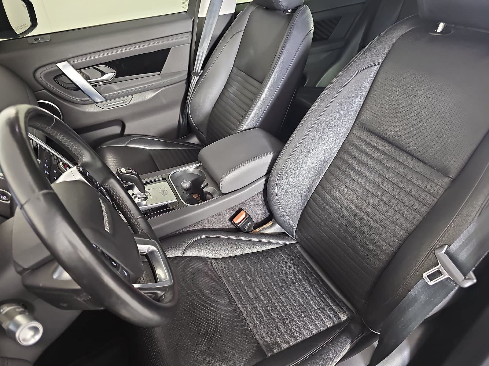 2020 Land Rover Discovery Sport SE
