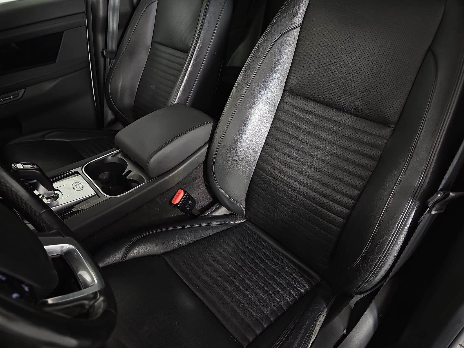 2020 Land Rover Discovery Sport SE