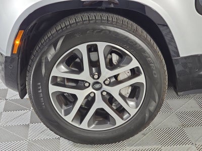 2024 Land Rover Defender 130 X-Dynamic SE