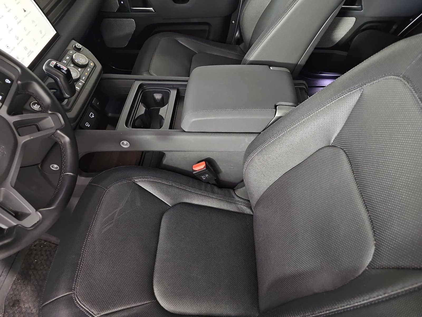 2023 Land Rover Defender 130 X-Dynamic SE