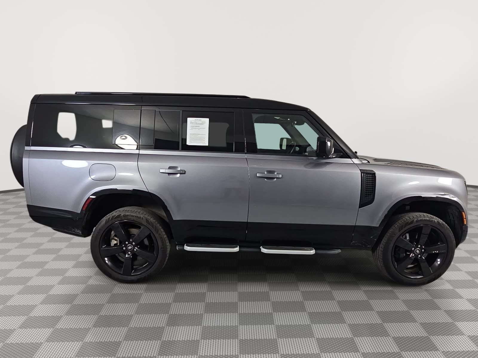 2023 Land Rover Defender 130 X-Dynamic SE