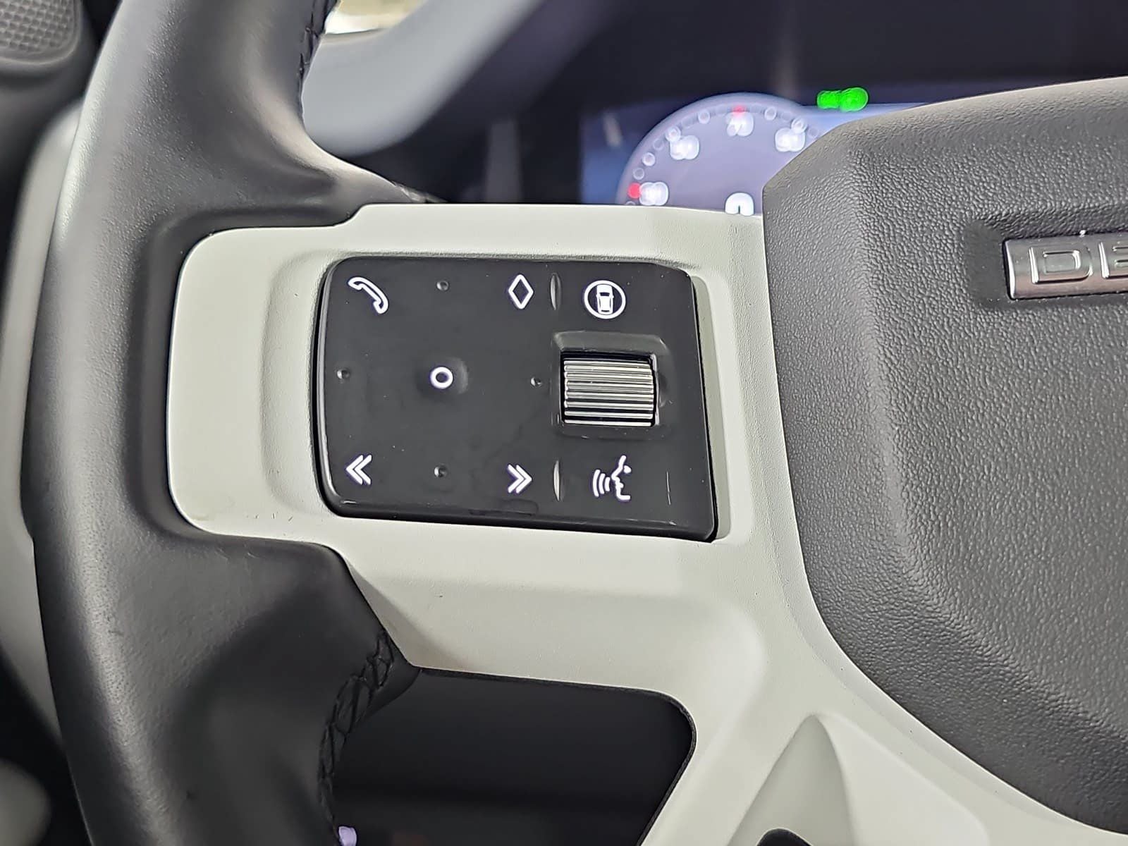2024 Land Rover Defender 110 S