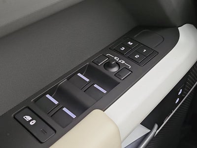 2024 Land Rover Defender 110 S
