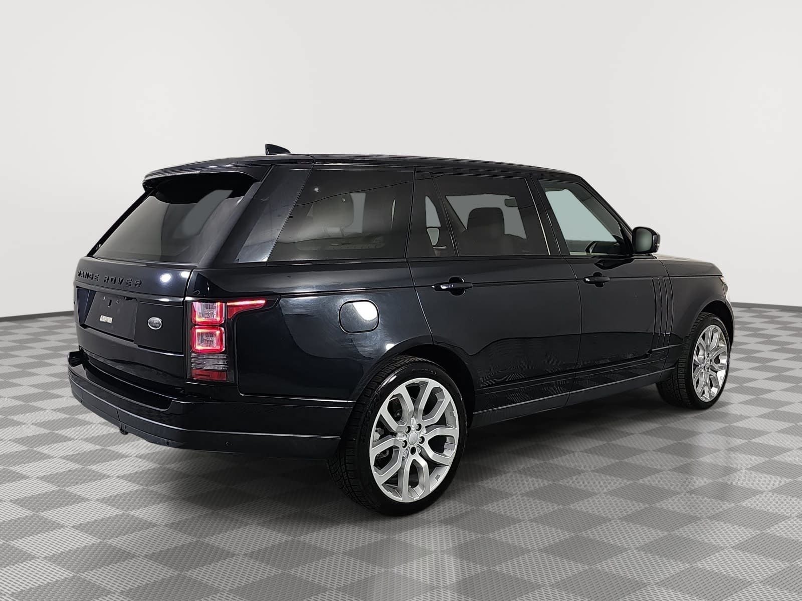 2017 Land Rover Range Rover 5.0L V8 Supercharged LWB