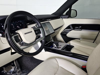 2025 Land Rover Range Rover SE