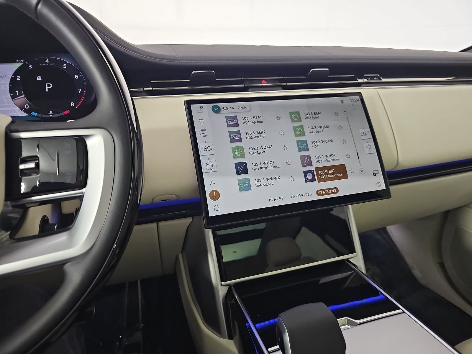 2025 Land Rover Range Rover SE