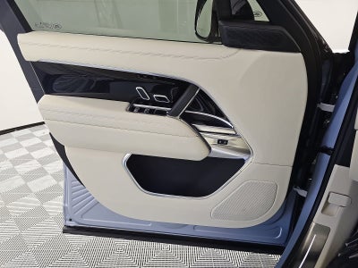 2025 Land Rover Range Rover SE