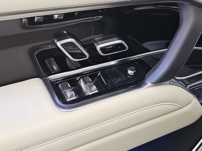 2025 Land Rover Range Rover SE