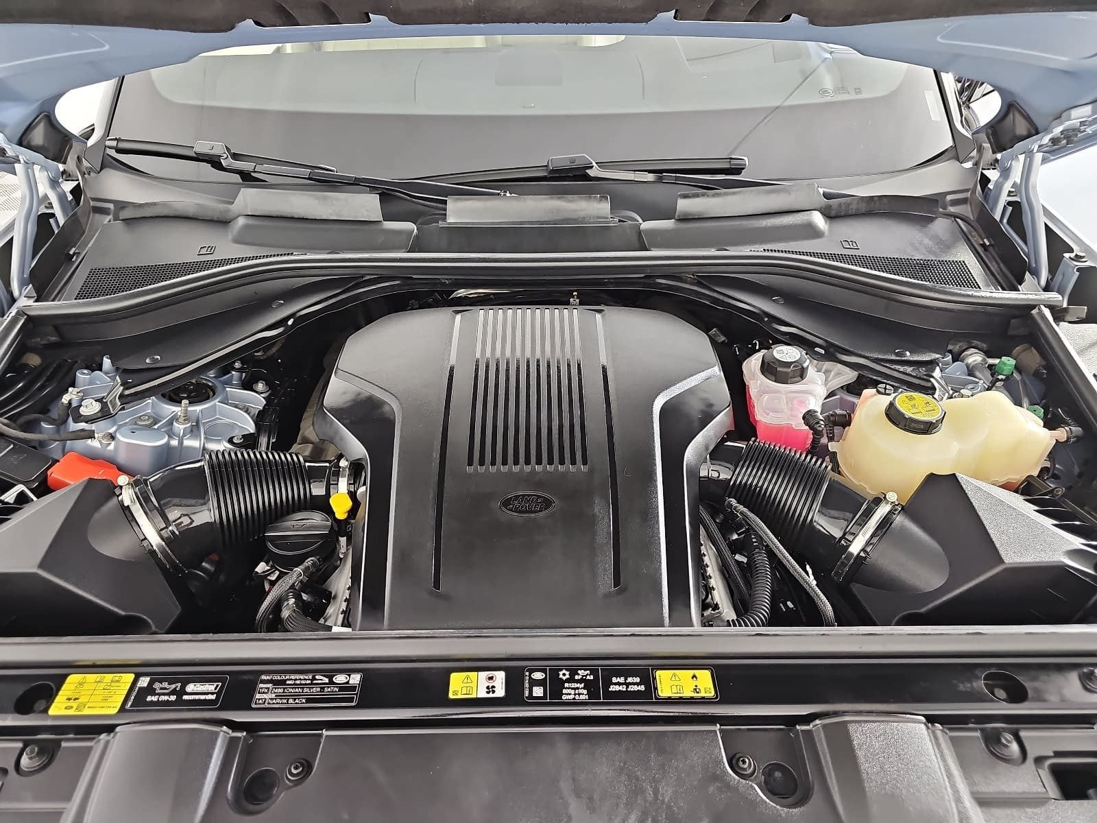 2025 Land Rover Range Rover SE